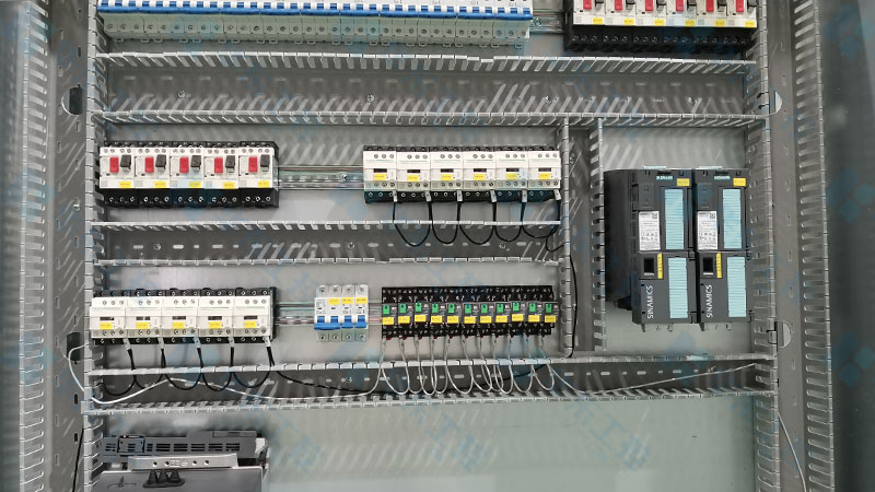 華東工控-控制柜細節
