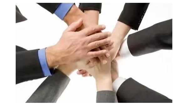 售前與銷售員協同交流會在線上舉行